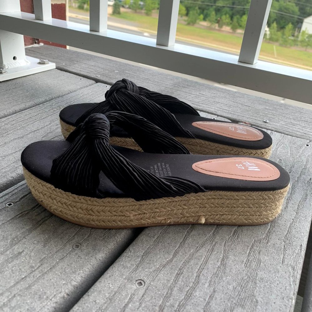 H&M Black Espadrille Platform Sandals Size 6
